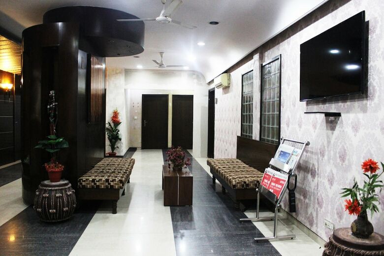 Oyo 1824 Hotel Grand Peepal