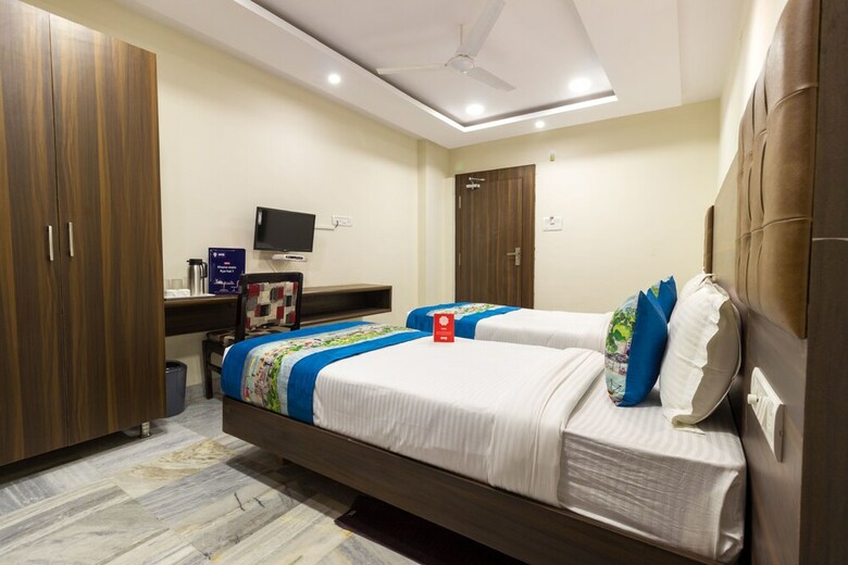 Oyo 6651 Hotel Srujana Stay Inn
