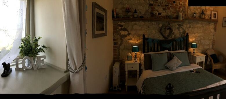 Norfolk Coast B&B Cottages And Camping