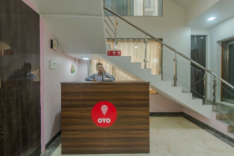 Hotel Oyo 9635 Kharghar