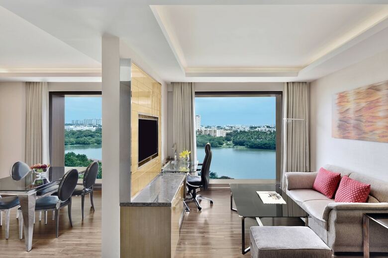 Hotel Courtyard By Marriott Bengaluru Hebbal