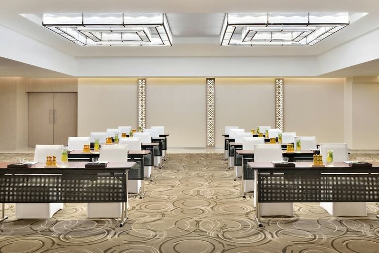Hotel Courtyard By Marriott Bengaluru Hebbal