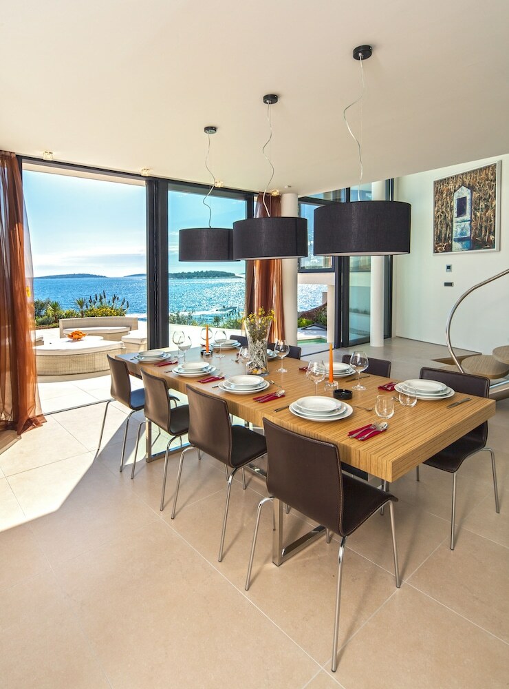 Aparthotel Golden Rays Luxury Villas