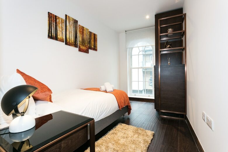 Cdp Apartments - 104 King Charles
