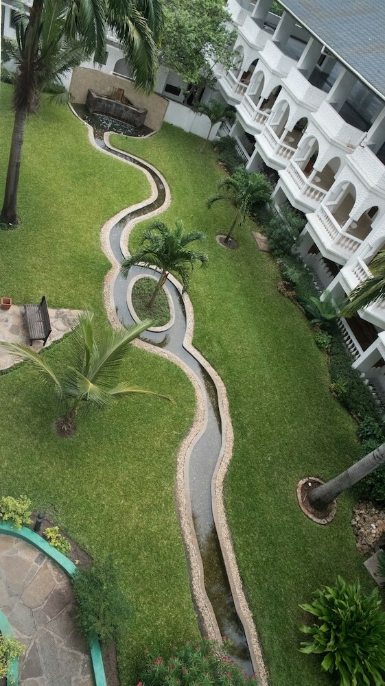 Cityblue Creekside Hotel & Suites.