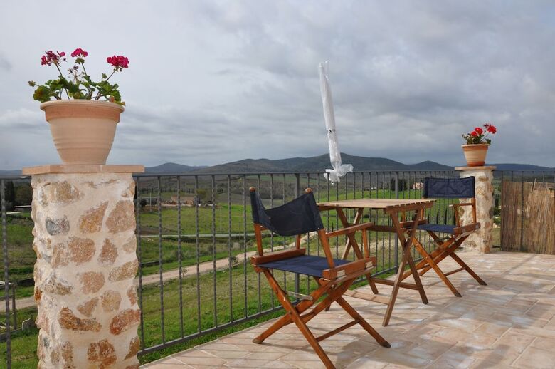 Agroturismo Montecristo Country House