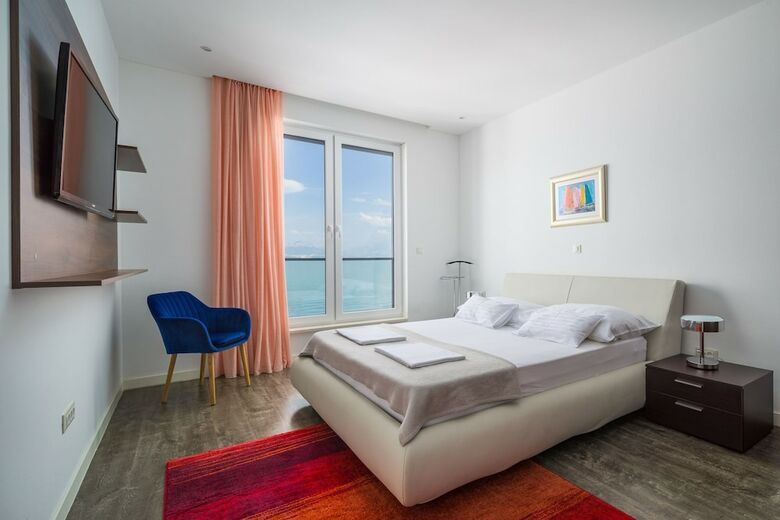 Acadia Beach Apartments Slatine