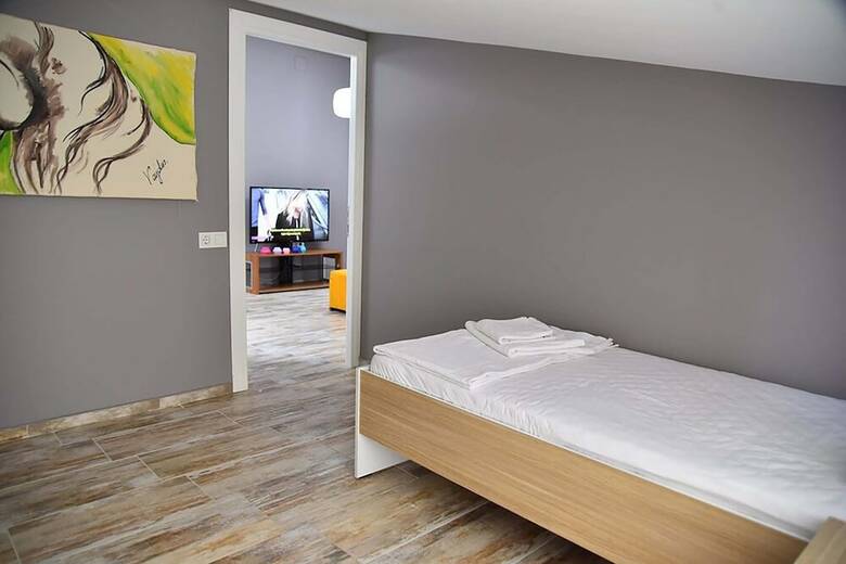Vavilla Apartment