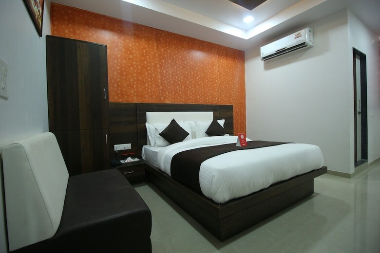 Oyo 8864 Hotel Royal City