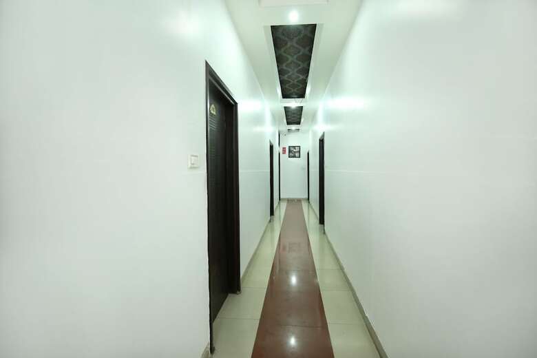 Oyo 1673 Hotel Mm Yellowuds