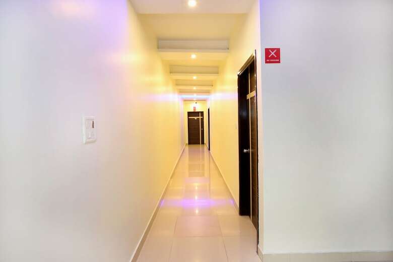 Oyo 9243 Trumpets Hotel
