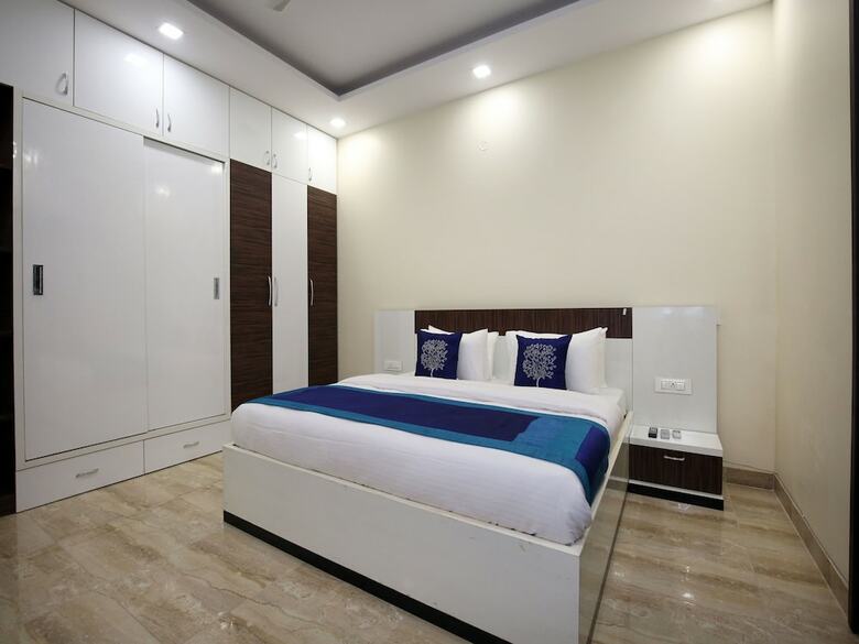 Hotel Oyo 9940 Shashank Villa