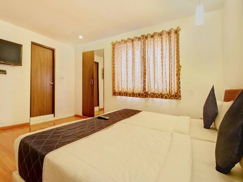 Hotel Oyo 10744 Grand Marena