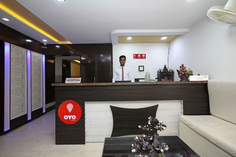 Oyo 8743 Hotel Ravi Palace