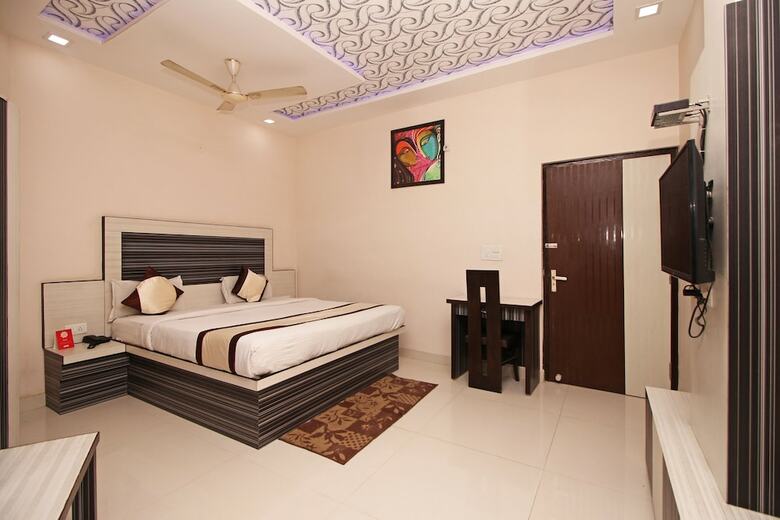 Oyo 3202 Hotel Gayatri Residency