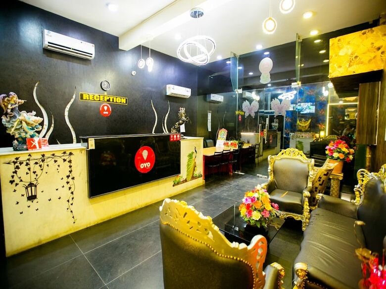Hotel Oyo 6869 Ecr Grand Residency