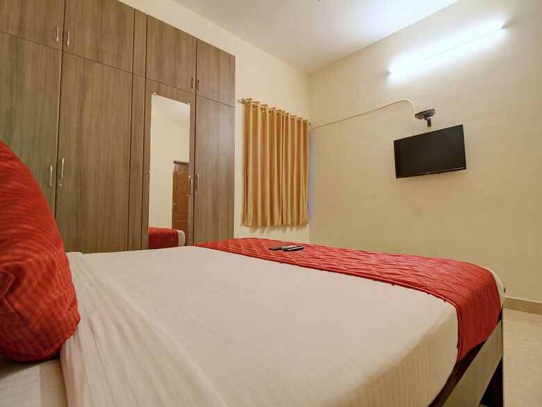 Hotel Oyo 5287 White Glow Apartments