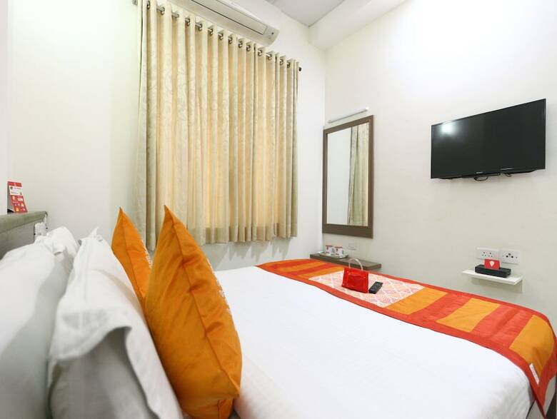 Hotel Oyo 3547 Raj Guru Residency