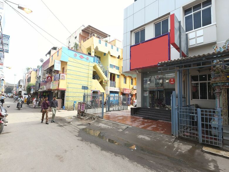 Hotel Oyo 3547 Raj Guru Residency