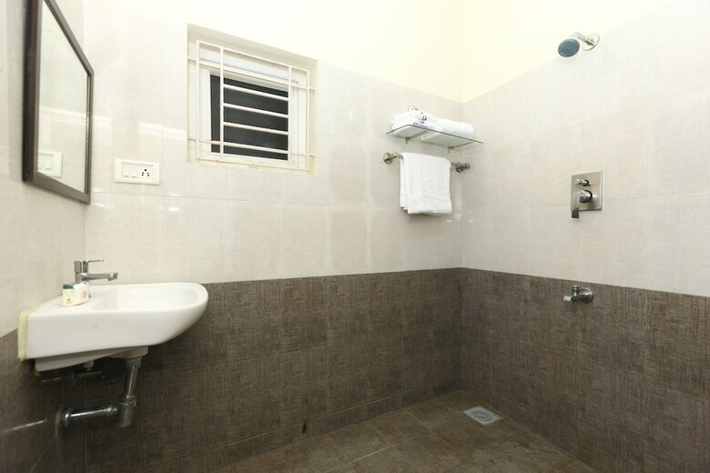 Hotel Oyo 9260 Olive Castles Inn