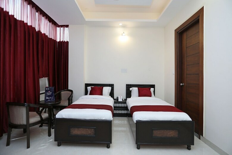 Oyo 9275 Hotel Royal Inn