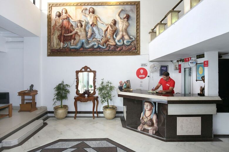 Oyo 9985 Hotel Sekhon Grand