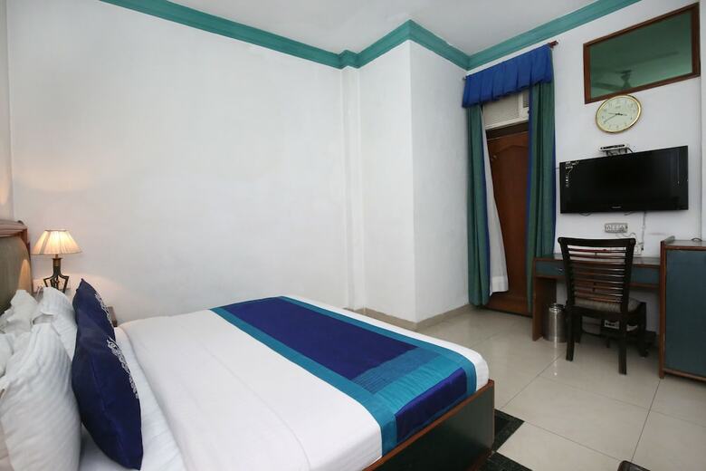 Oyo 9985 Hotel Sekhon Grand