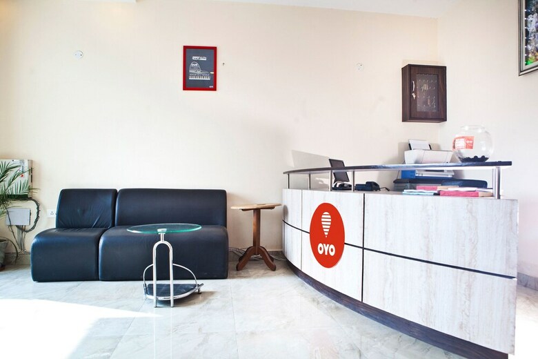 Hotel Oyo 350 Near Medanta