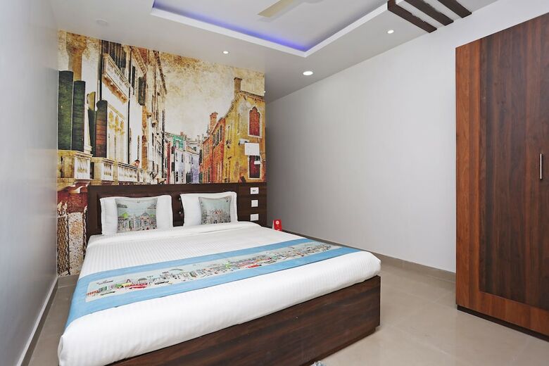 Oyo 10734 Hotel Ne Residency
