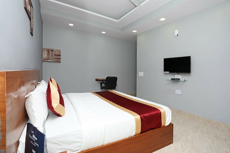 Hotel Oyo 9965 Aashiyana Paradise