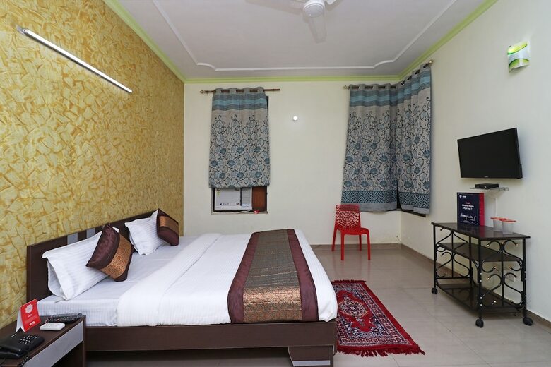 Hotel Oyo 10071 Go Rooms Sector 45