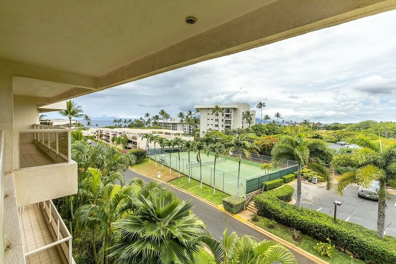 Aston At The Maui Banyan