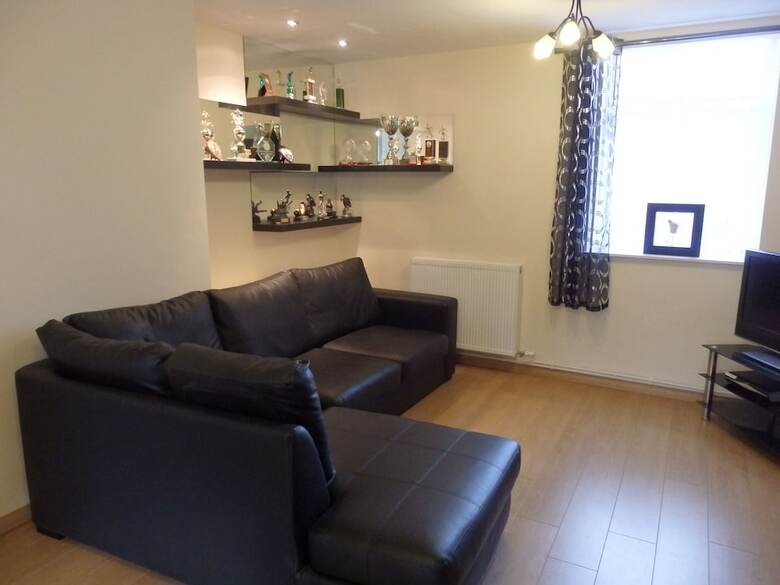 40 Salisbury Court Apartment