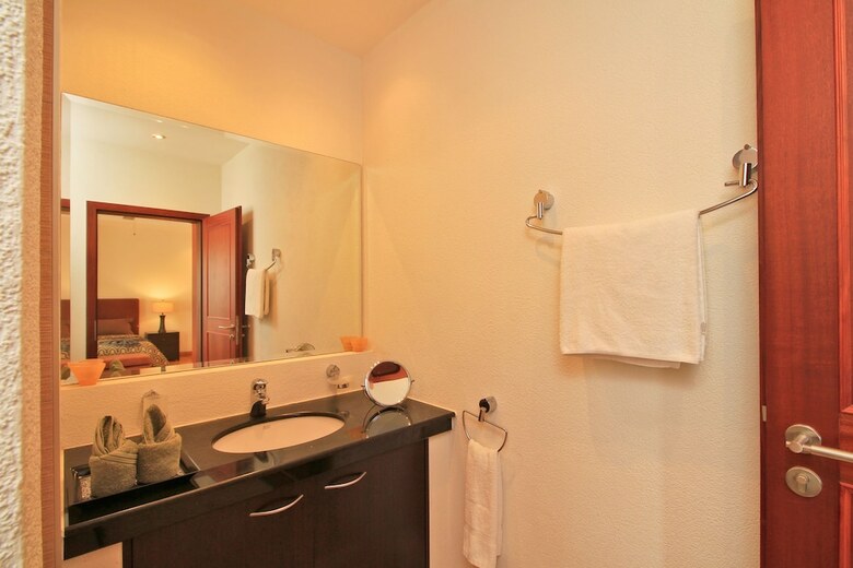 Pattaya Sunset Villa 4 Bedroom Sleeps 8