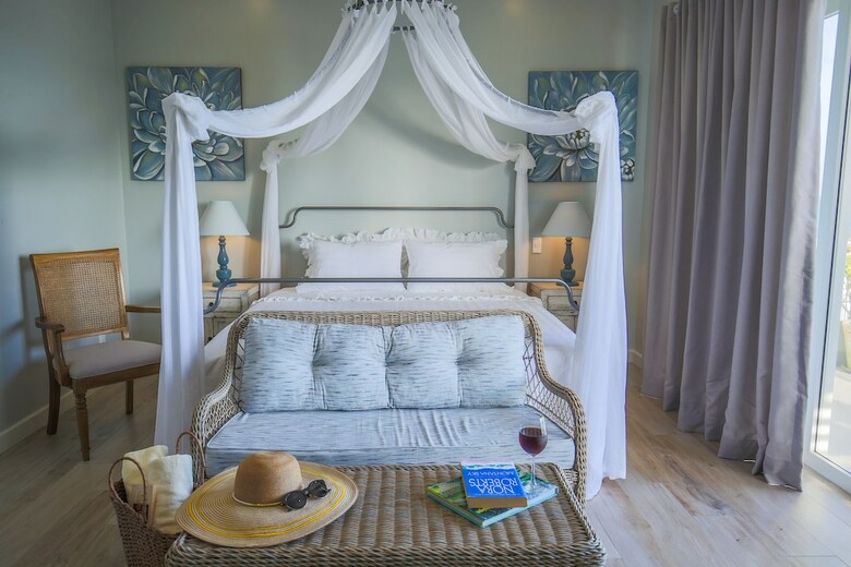 Hotel Serenity By The Sea