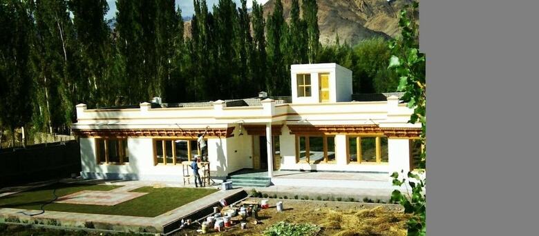 Hotel Chakshi Guest House