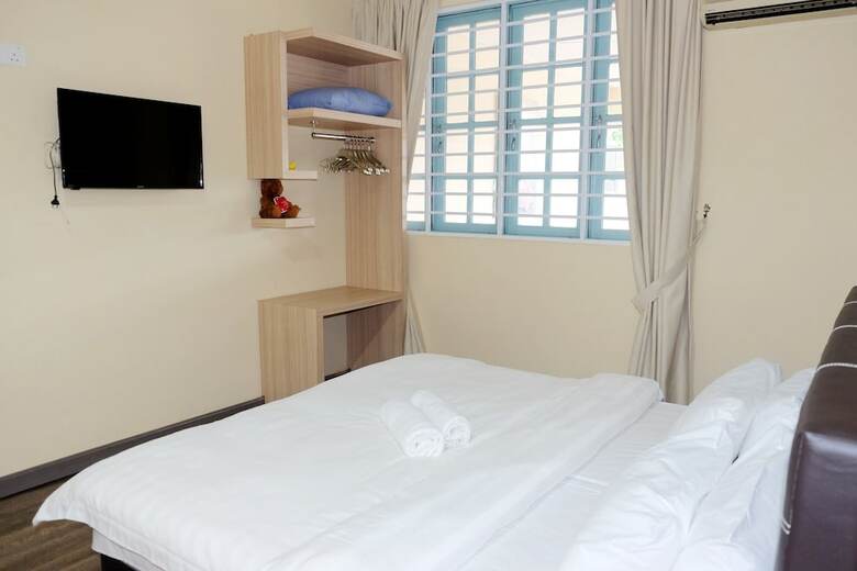 Hotel Natol Homestay - L.a