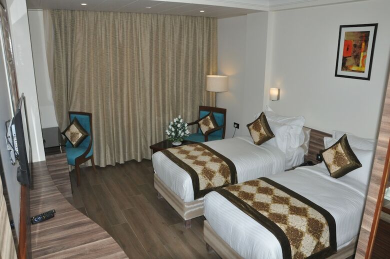 Hotel Clarks Inn Jaipur