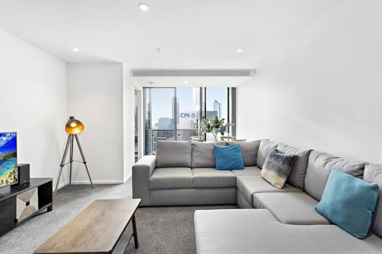 Sonya, 2bdr Southbank Apartment