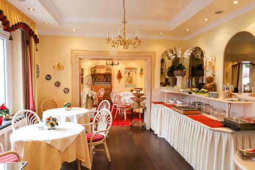 Hostal Hotel Modena