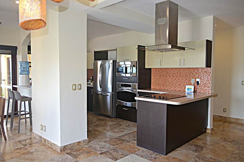 Apartamentos El Faro Beachfront Penthouse