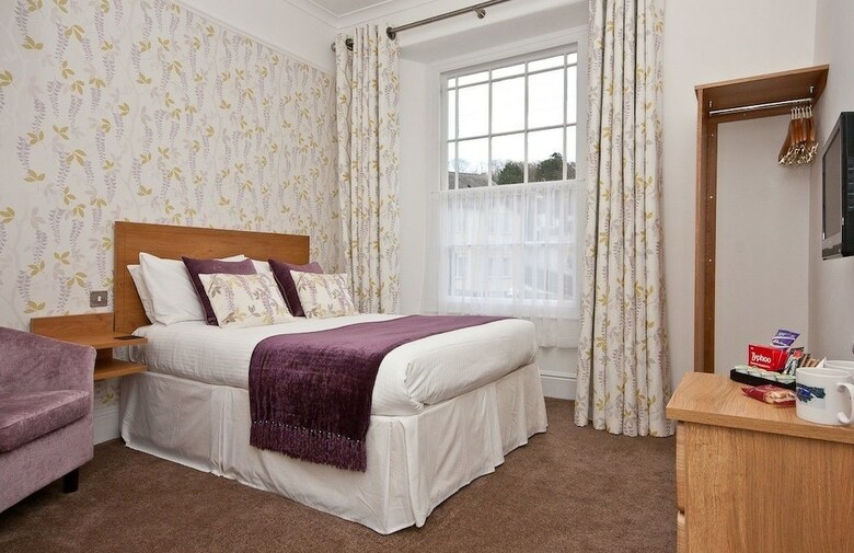 Bed & Breakfast Oakbank House