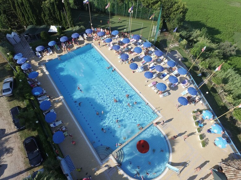 Ihr Europe Garden Village