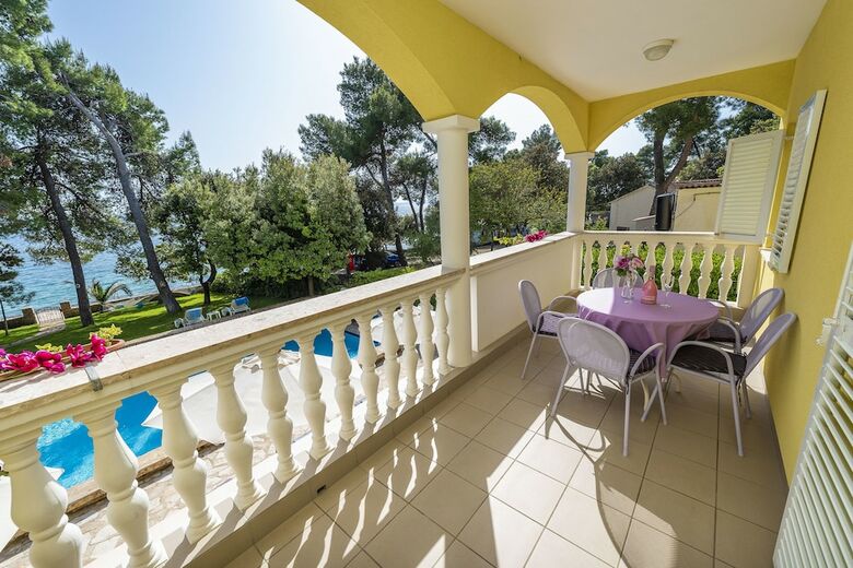 Apartamentos Villa Nela