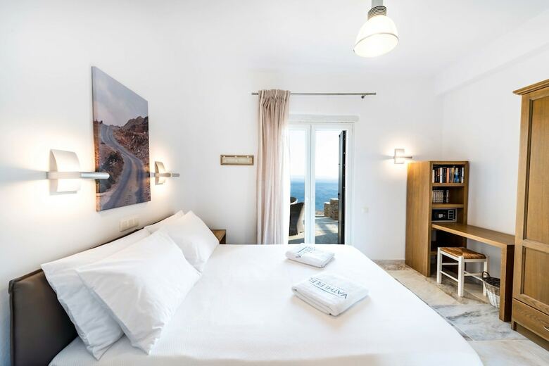 Vathi Bleu Private Villas