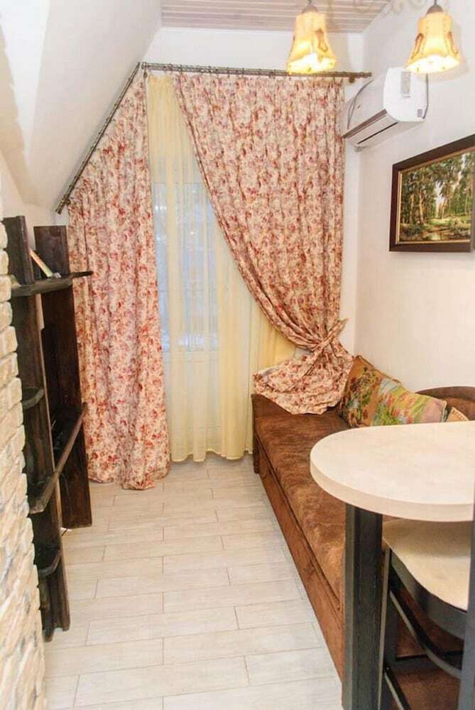 Mini-hotel Glove House