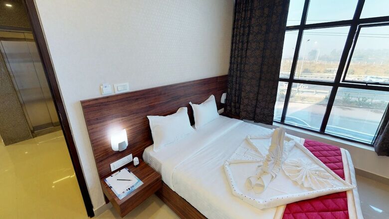 Passport Inn Hotel - Gateway To Comforts