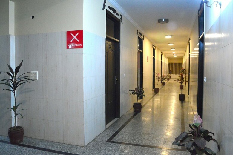 Oyo 5723 Hotel Crown Jaipur