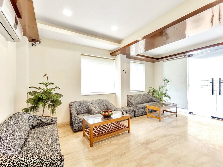 Hotel Oyo 8931 Noida Stay