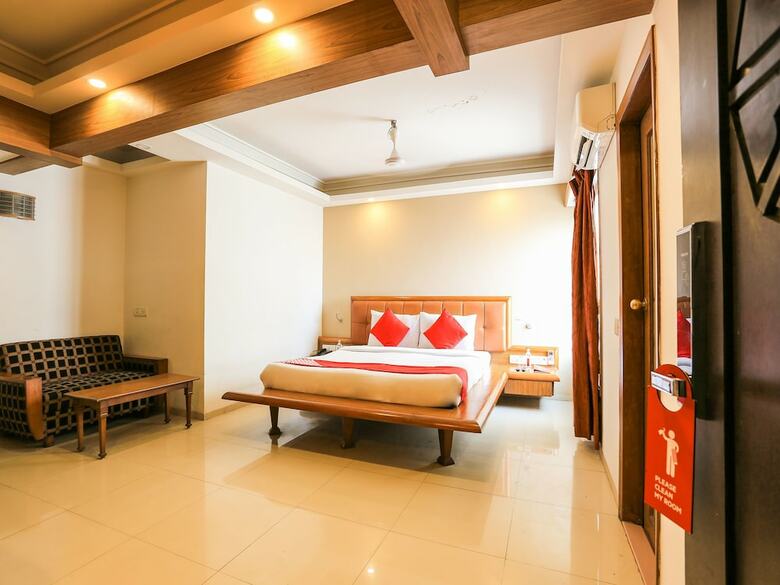 Hotel Oyo Flagship 047 Railway Station Surat